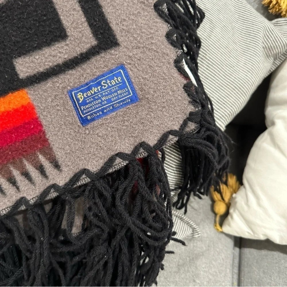 Vintage Pendleton Southwest Wool Fringe Throw Blanket USA